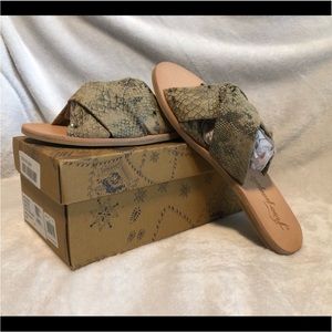 NWB Free People beige snake rio vista slide